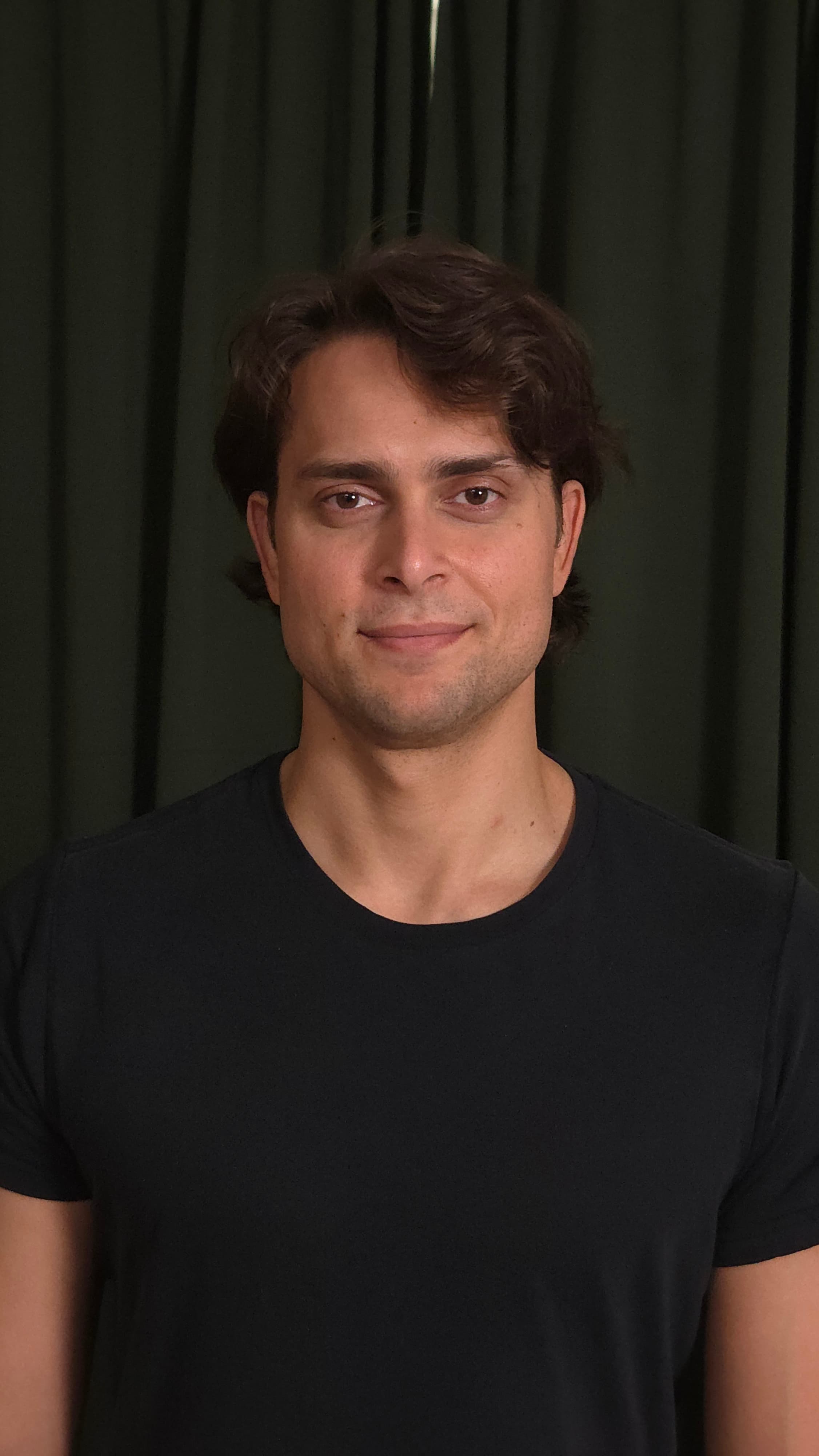 Headshot of Drake Axelrod without facial hair